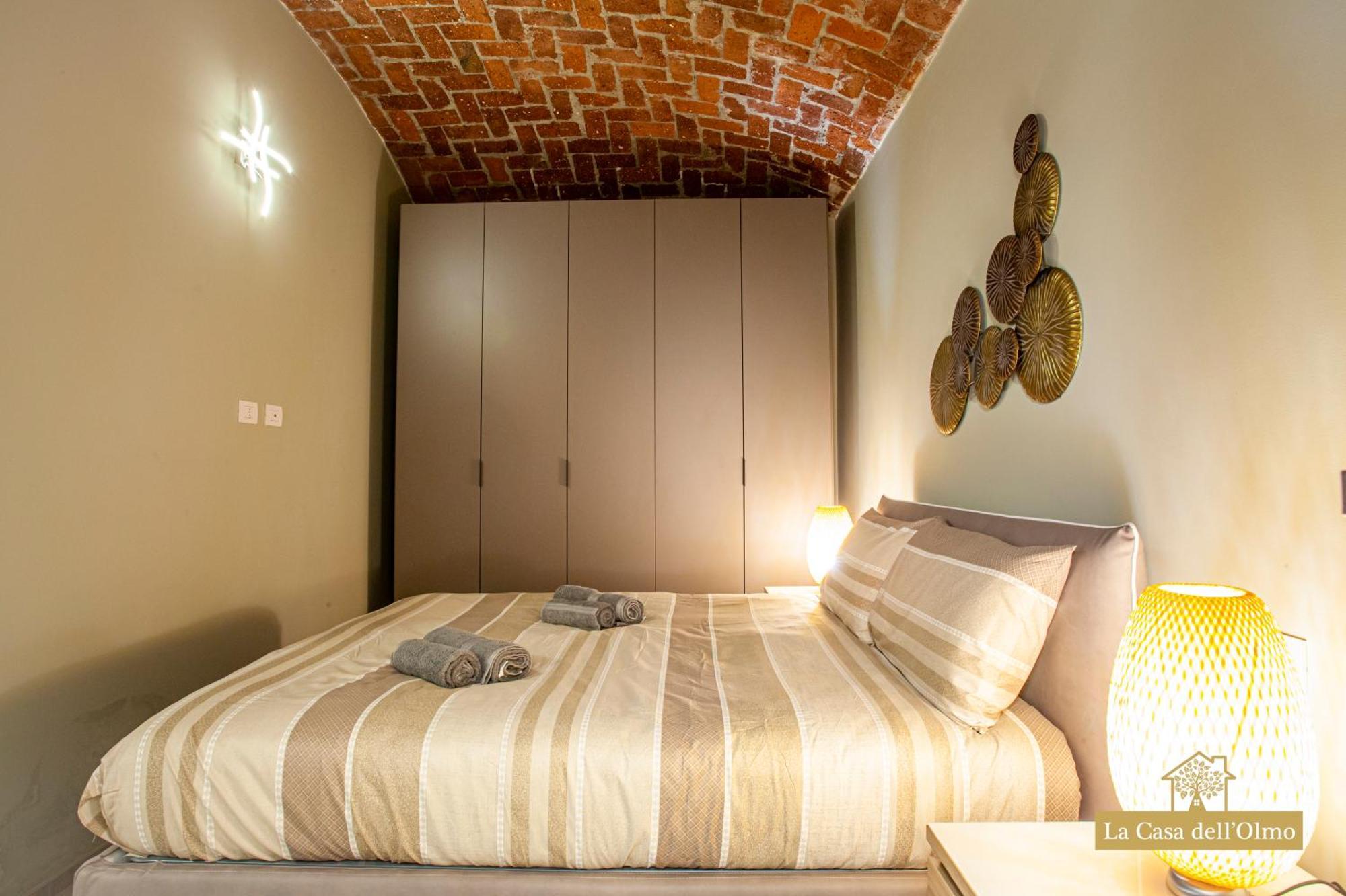La Casa Dell'Olmo - Suite Apartment Cuneo Dış mekan fotoğraf